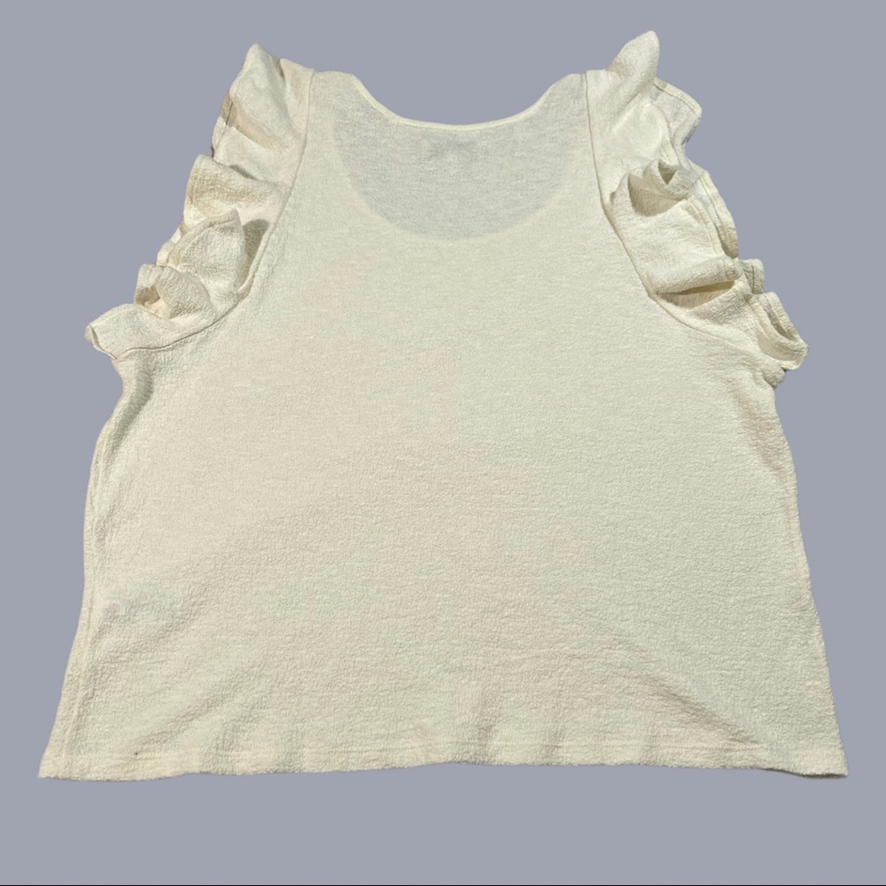 Texture & Thread Ruffle Blouse - Picture 2 of 3